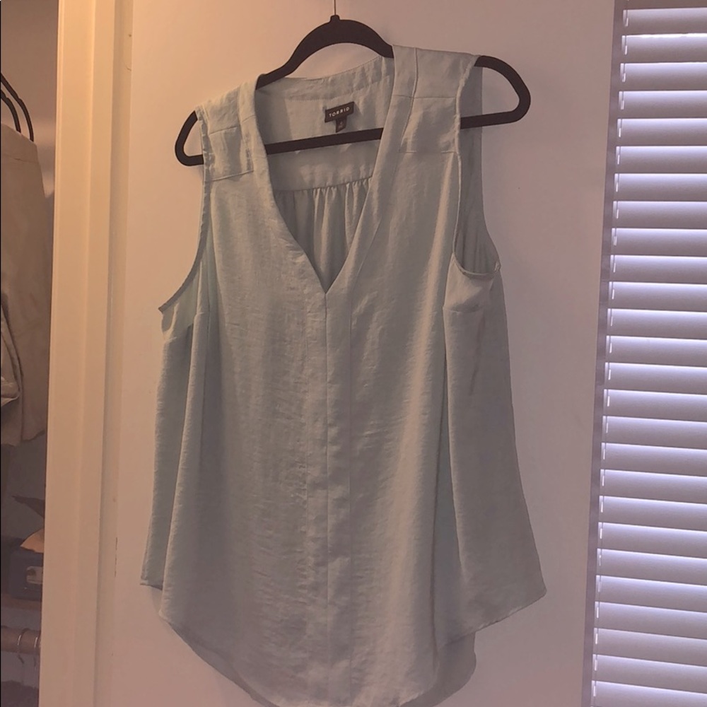 Silky tank